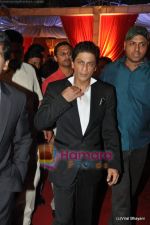 Shahrukh Khan at Saurabh Dhoot and Radhika Singal_s wedding in Turf Club on 16th Feb 2010 (27).JPG